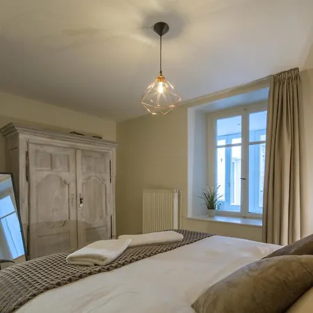 Les Du Retable Apartment *